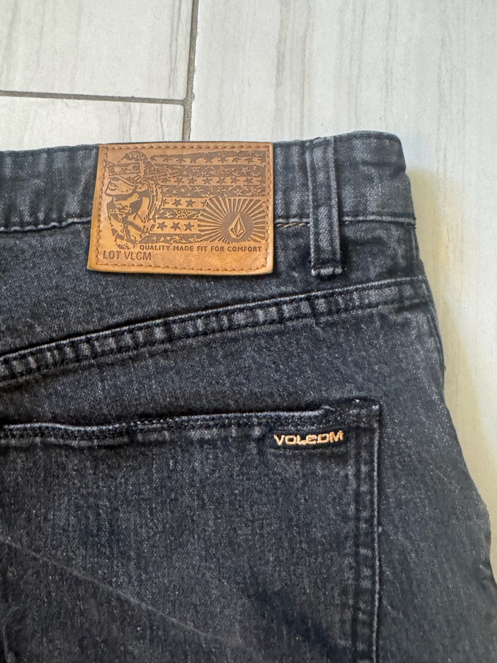 Volcom Solver Modern Straight Jeans - Picture 4 of 5